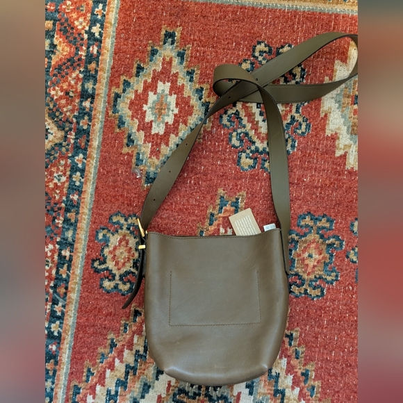 Madewell Bucket Bag leather Taupe Green Purse NWT essential mini tote - Picture 1 of 6